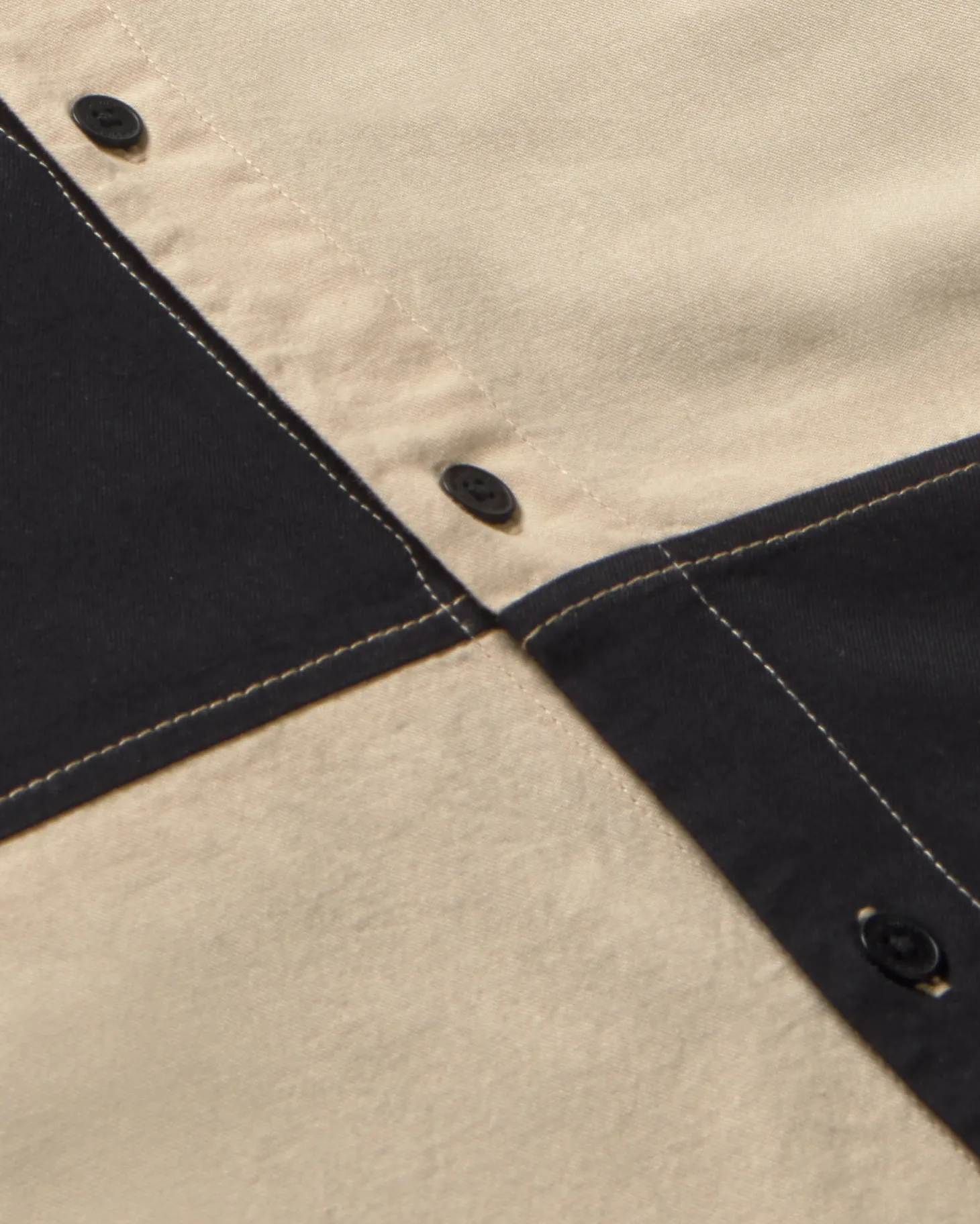 Camisa patched negro y blanco Haru