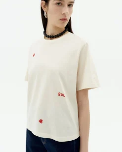 Camiseta blanca bordada a mano Lucia
