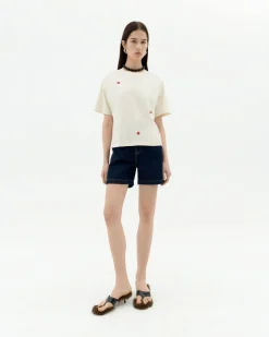 Camiseta blanca bordada a mano Lucia