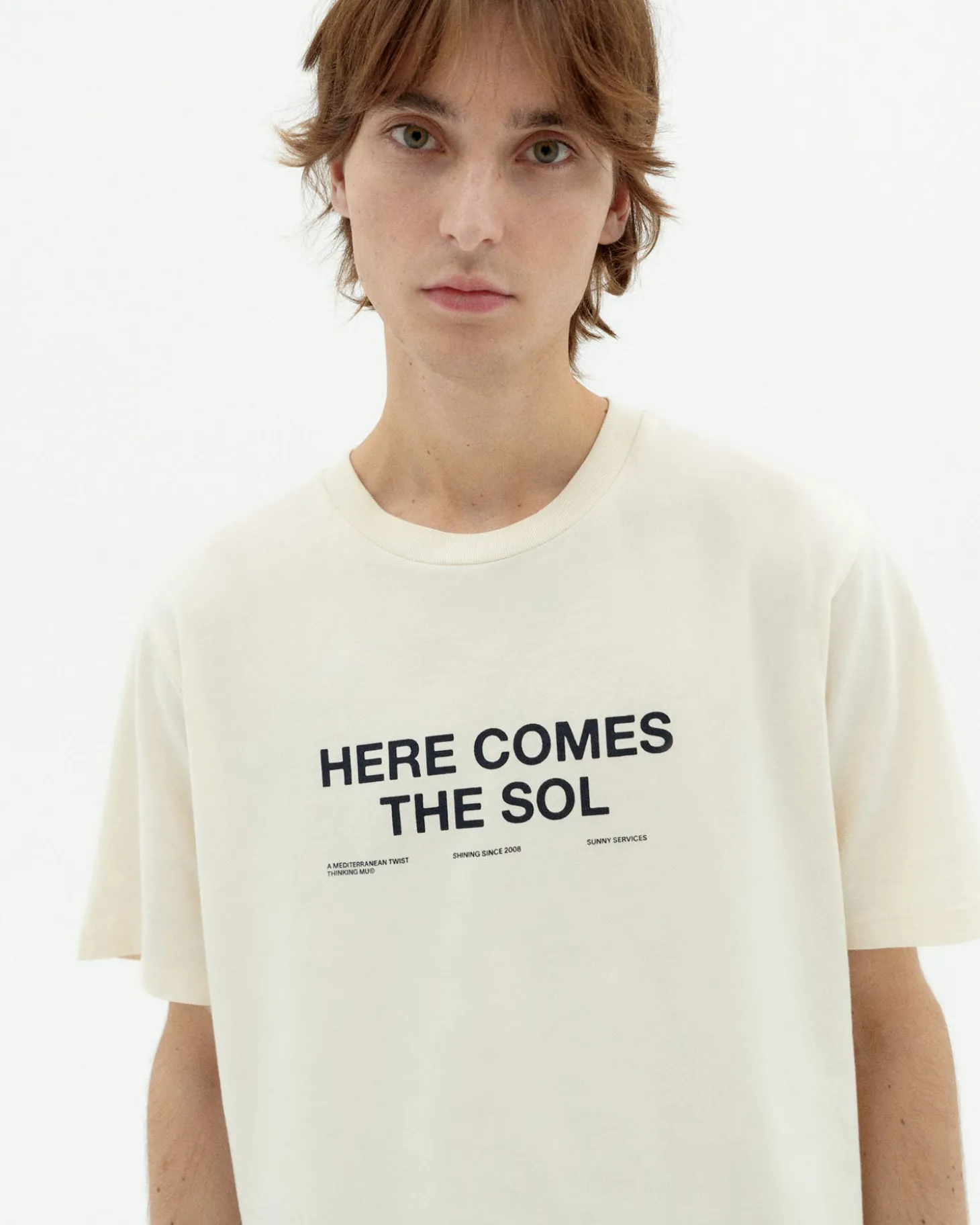 Camiseta blanca here comes the sol