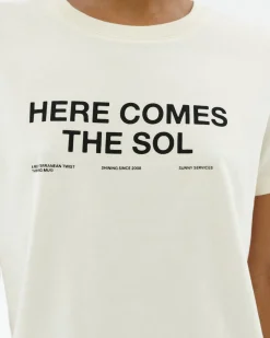 Camiseta blanca here comes the sol Ida