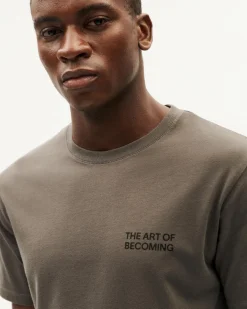 Camiseta gris Becoming