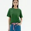 Camiseta verde bordada a mano Lucia