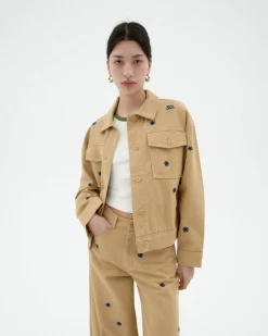 Chaqueta camel bordada a mano Frans