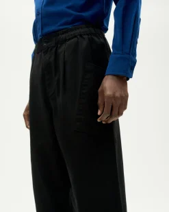 Pantalón relaxed cargo negro Max