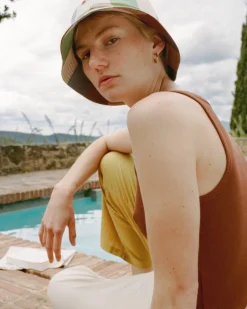 Top halter marrón Harriet