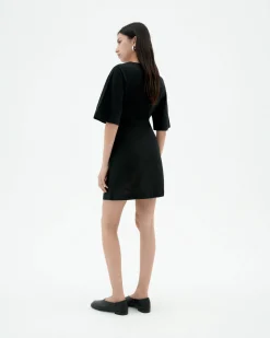 Vestido corto negro escote V Kim